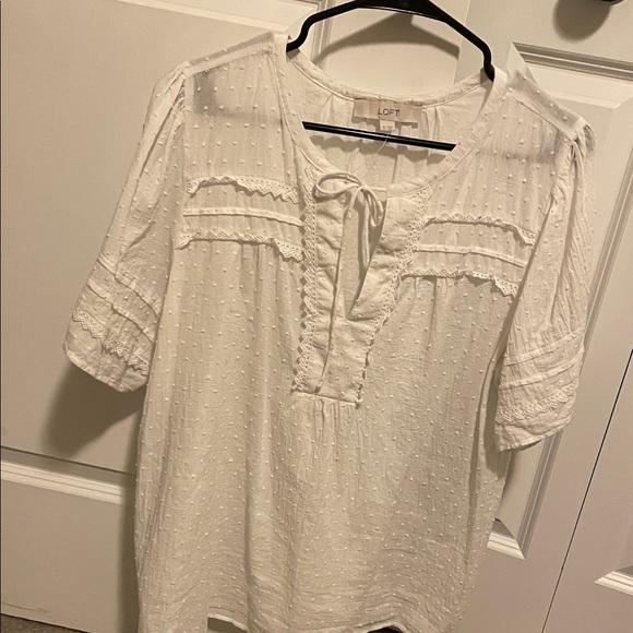 LOFT Tops - LOFT white Textured Blouse with Lace Accents